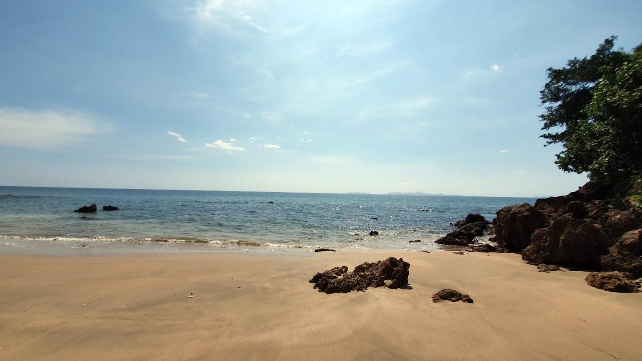 Koh Jum Aosi Beach View Esterno foto
